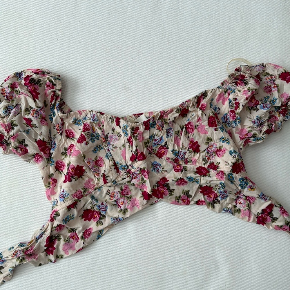 Floral tie back top🌷